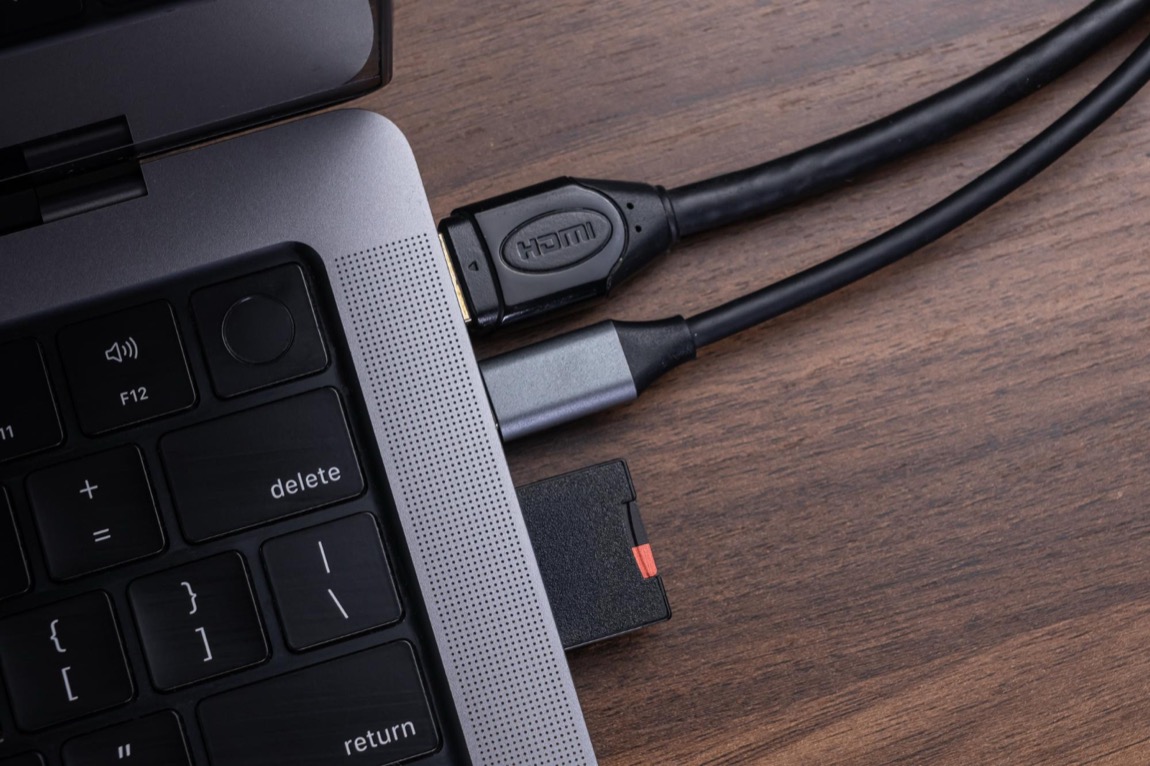 Monitor USB-C nie ładuje ultrabooka? Problem z Power Delivery przy dwóch ekranach 4K