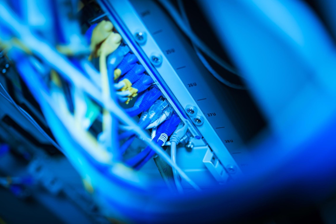 Migracja z VMware na Proxmox VE w firmowym serwerze – jak uniknąć przerw w działaniu bazy ERP?